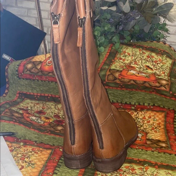 #62 Free People Over Knee Leather Boots sz 8  NWOT zipper &mini buckle in back . - Picture 5 of 8